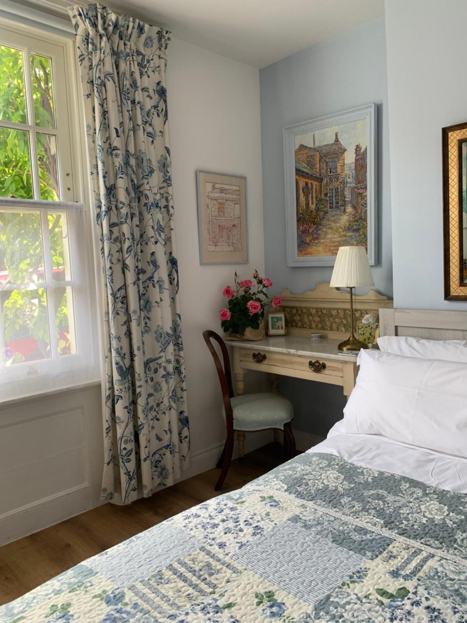Esme'S Bed & Breakfast Уинчестър Екстериор снимка